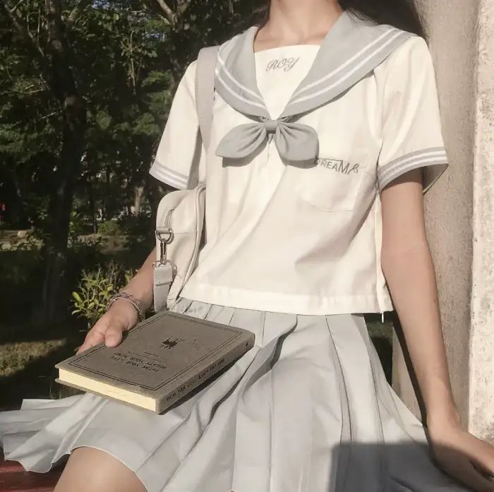 被替身养女当成外室后我执掌皇权